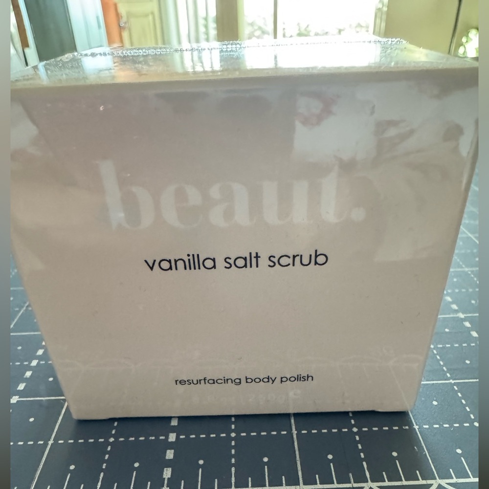 BEAUT. Vanilla Salt Body Scrub 8.8 oz BRAND NEW SEALED!